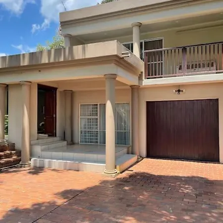 Red Cascade - Luxury 4 Bedrooms -Solar And Aircons Hartbeespoort Exterior photo
