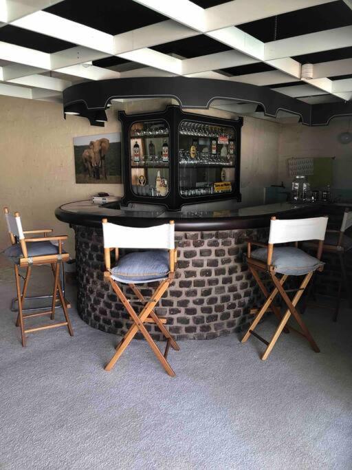 Holiday home Red Cascade - Luxury 4 Bedrooms -solar And Aircons *